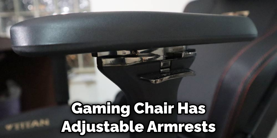 Gaming Chair Has Adjustable Armrests