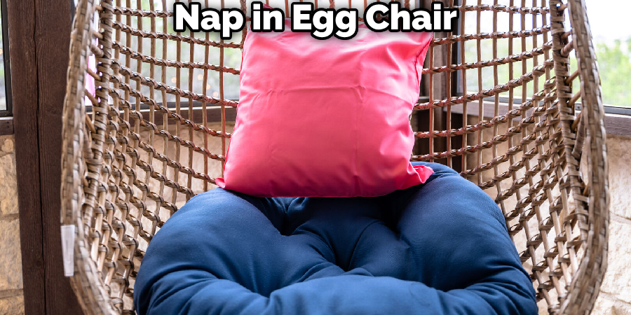 Nap in Egg Chair